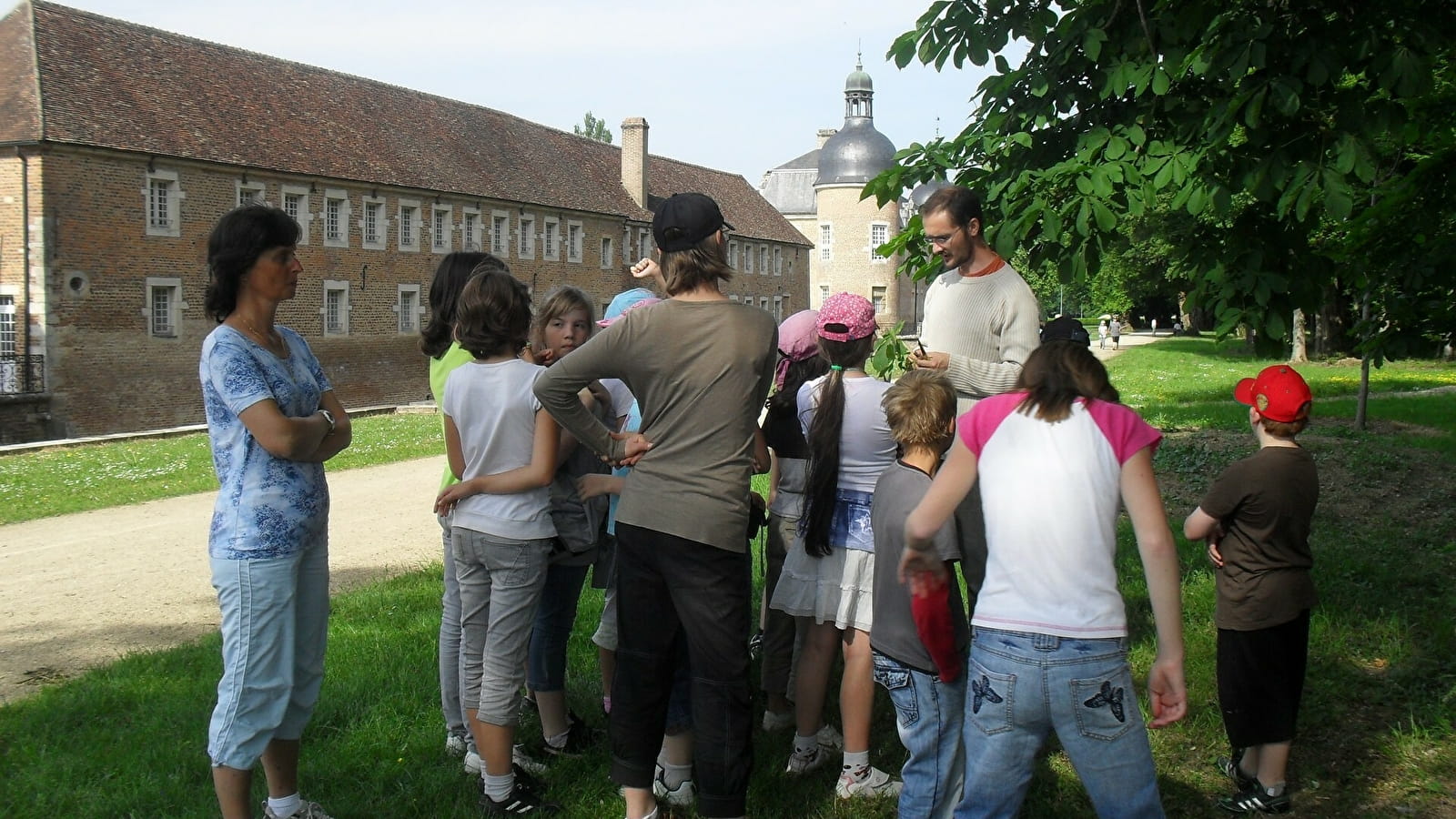 En famille au musée : Balade contée dans le parc