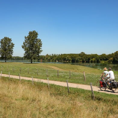 La Voie Bleue, Moselle-Saône à vélo : de Mont-les-Seurre à Mâcon 